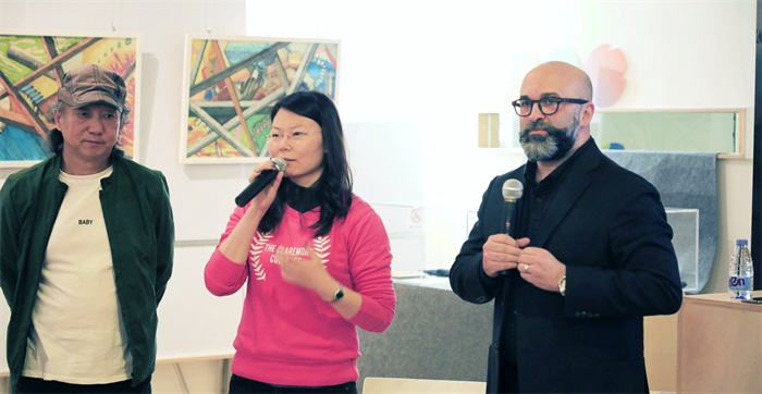 美国胡桃山艺术高中携手深圳小燕画院联合办展